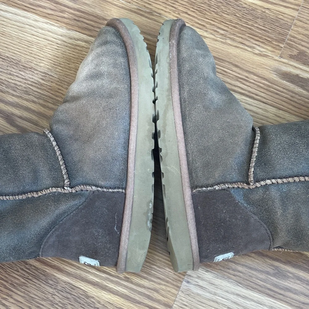 UGG Brown Boots Sz 7 with Buttons for Shearling Knit Cuffs (Cuffs Missing)